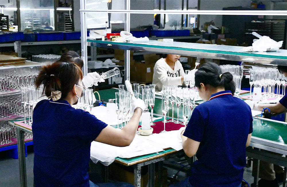  Premium metal giftware craftsmanship by Winko — This guide covers six key areas to assess when evaluating metal giftware samples, and what separates genuinely premium manufacturing from products that will disappoint your customers down the line.